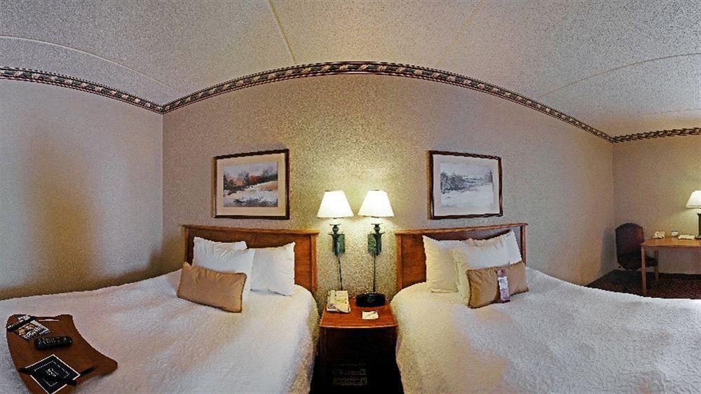Hampton Inn Pittsburgh-Monroeville Exterior foto